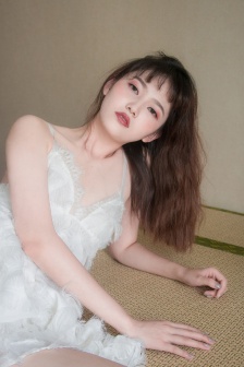 25岁的女字高中生动漫